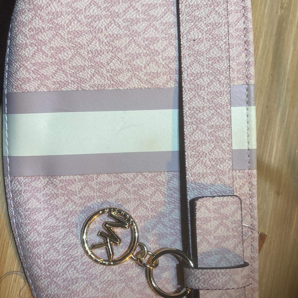 Micheal kors fanny pack